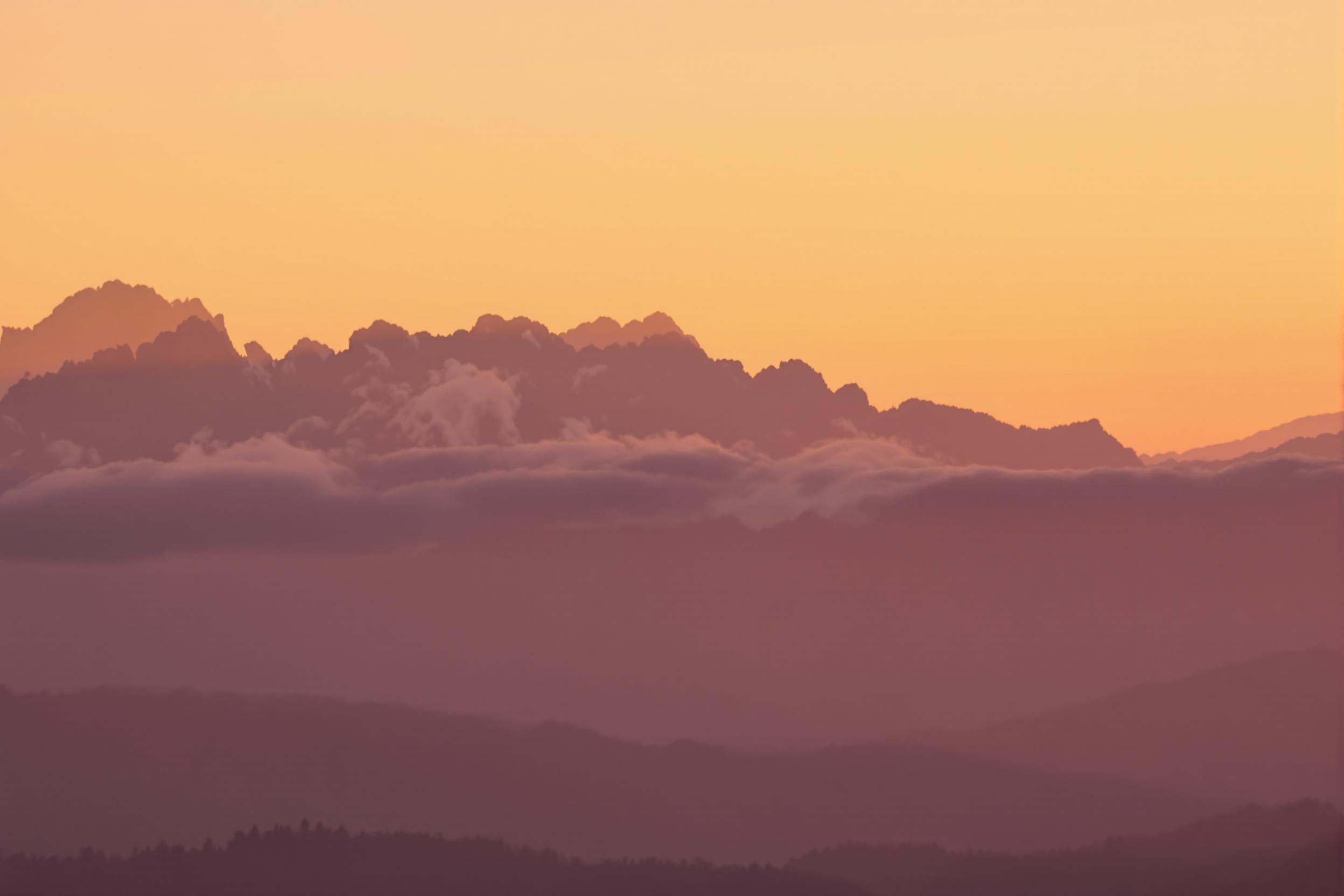 Serene Mountain Silhouette at Sunset
