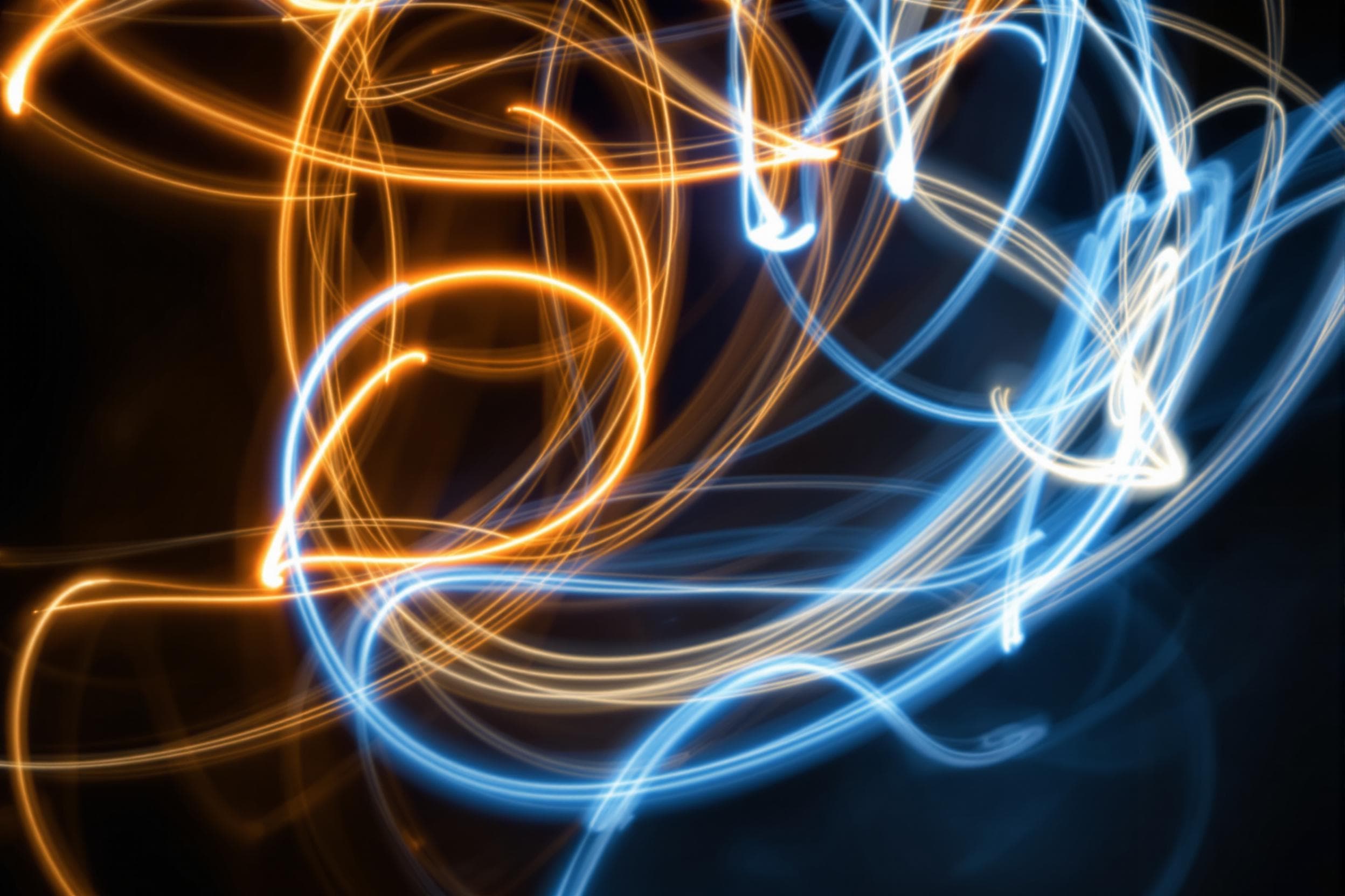 Dynamic Abstract Light Trails