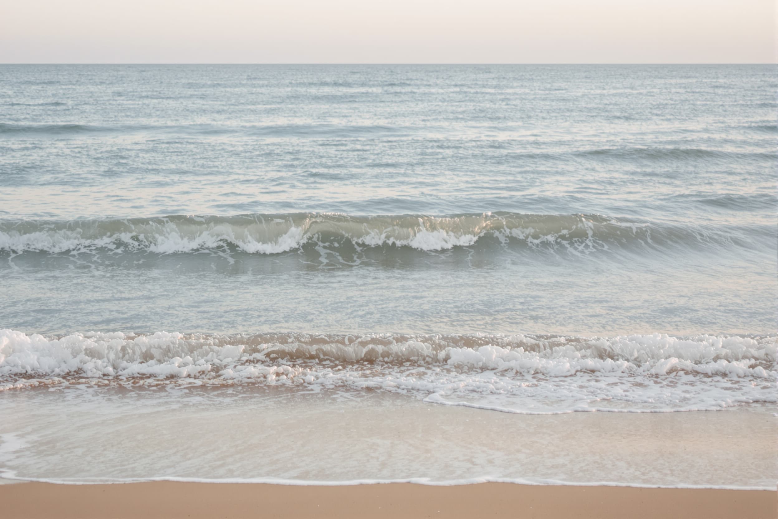 Serene Ocean Waves at Dusk
