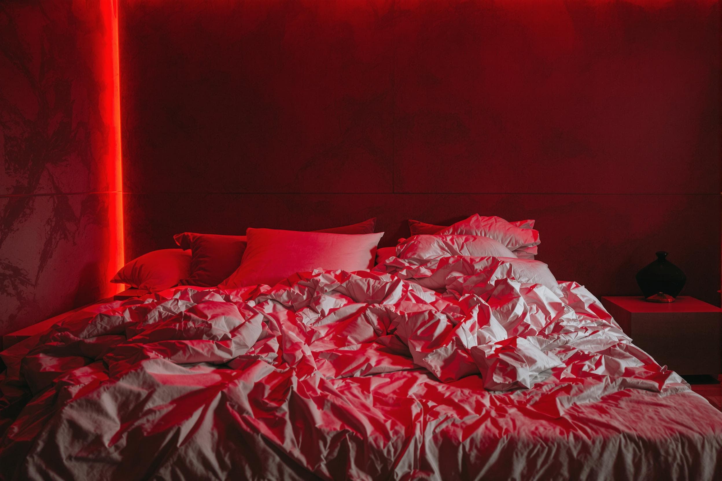 Dramatic Modern Bedroom in Red Hues