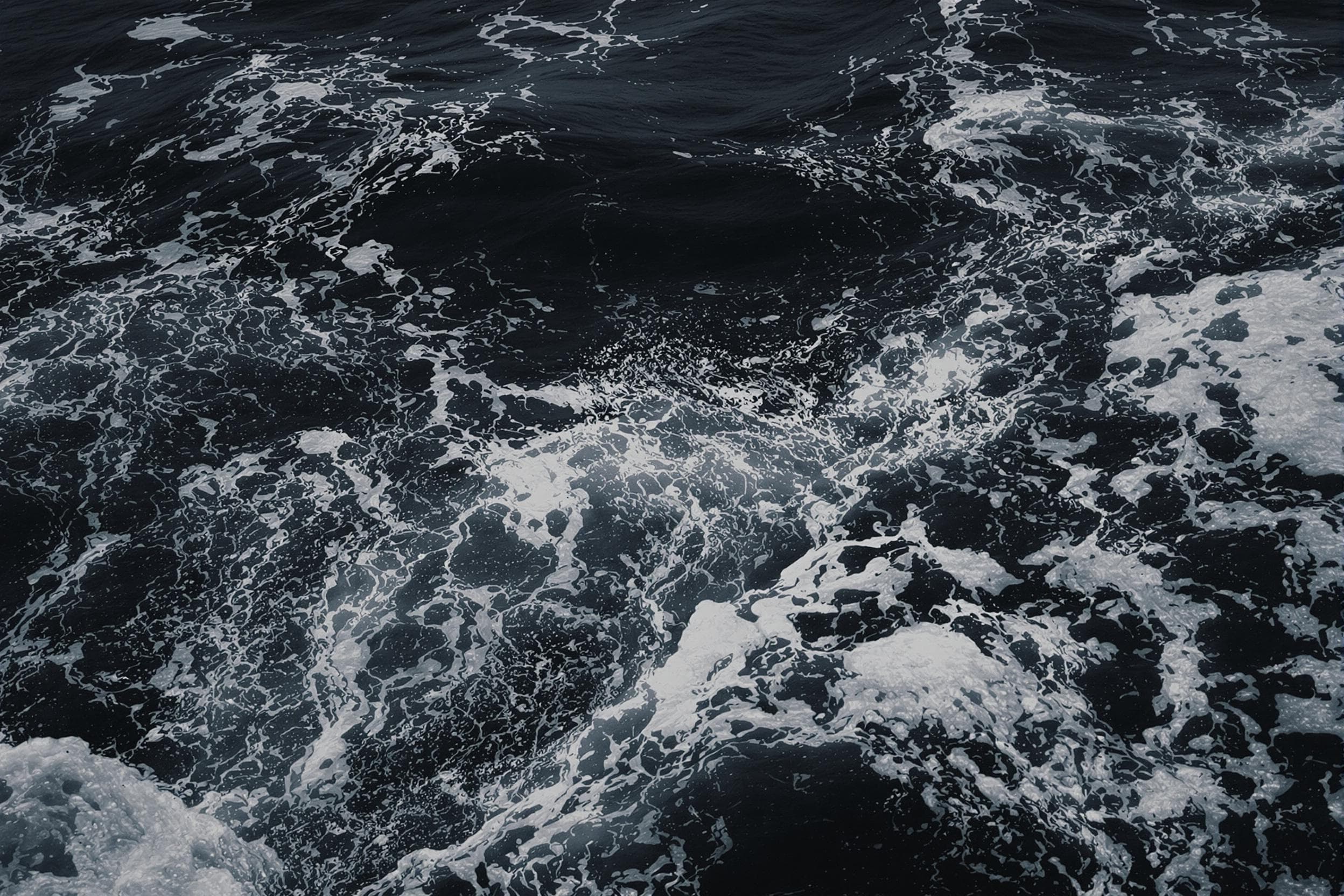 Dynamic Ocean Turbulence in Monochrome